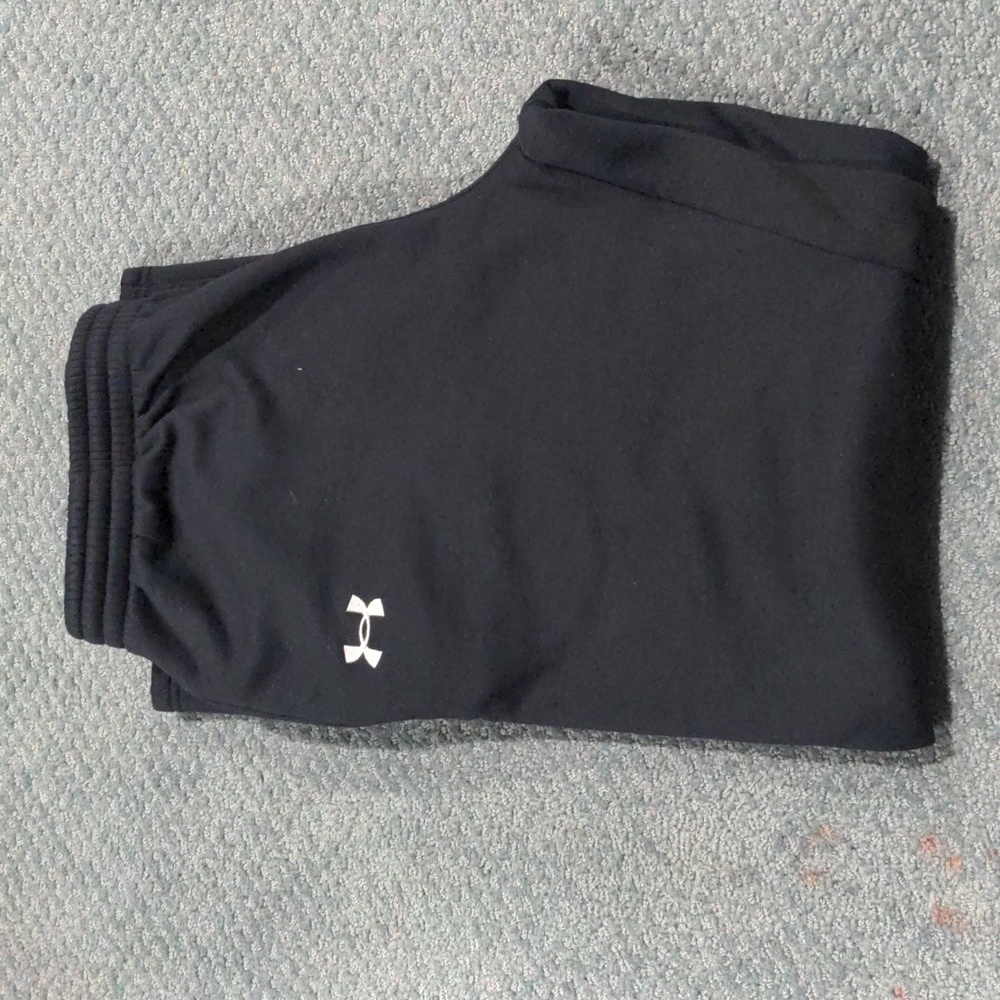 Women's medium under armour sweat pants